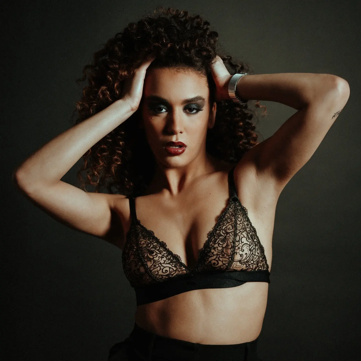 Shoot produced at Le Studio Honoré, central Paris (1st arr.)