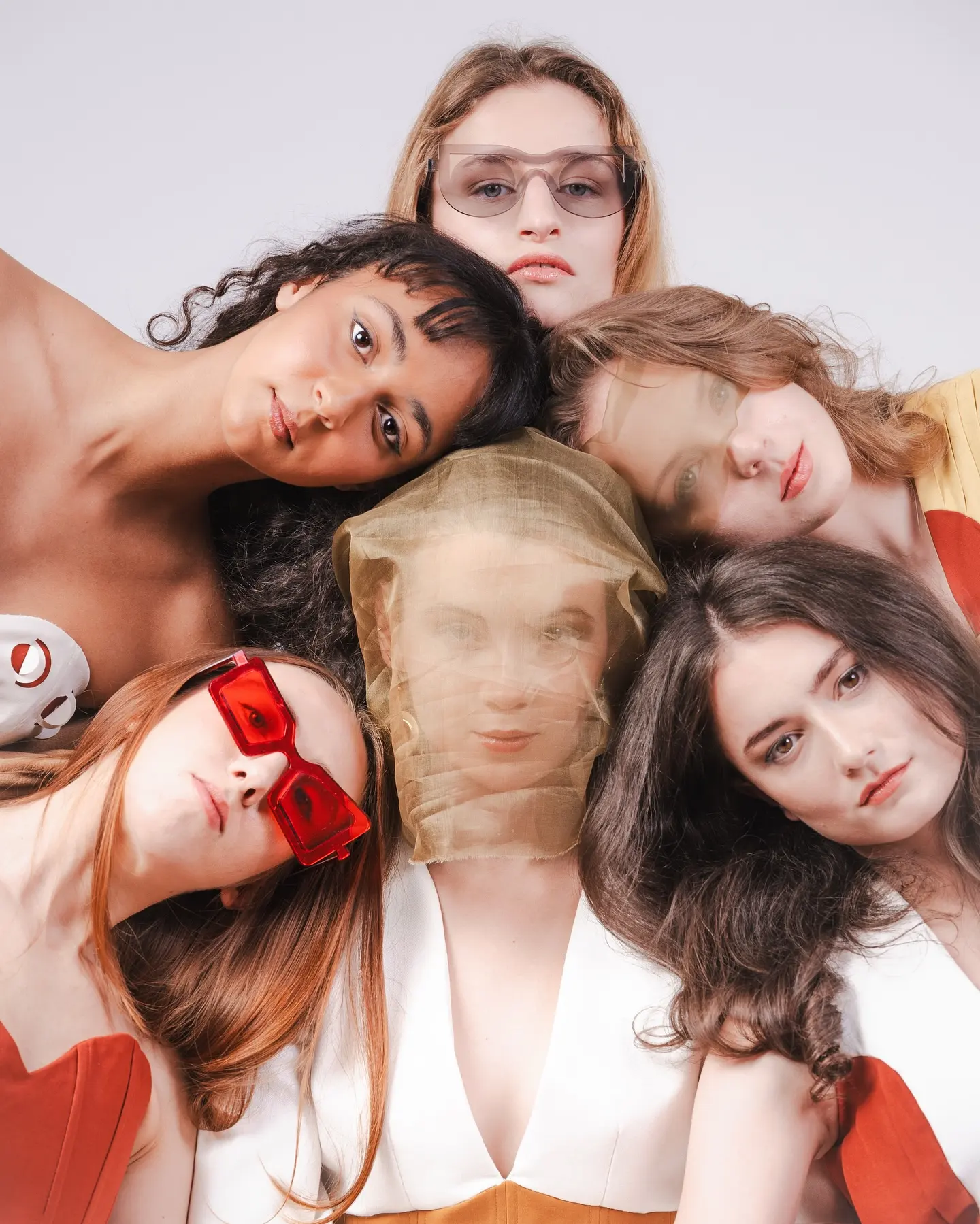 Shoot produced at Le Studio Honoré, central Paris (1st arr.)