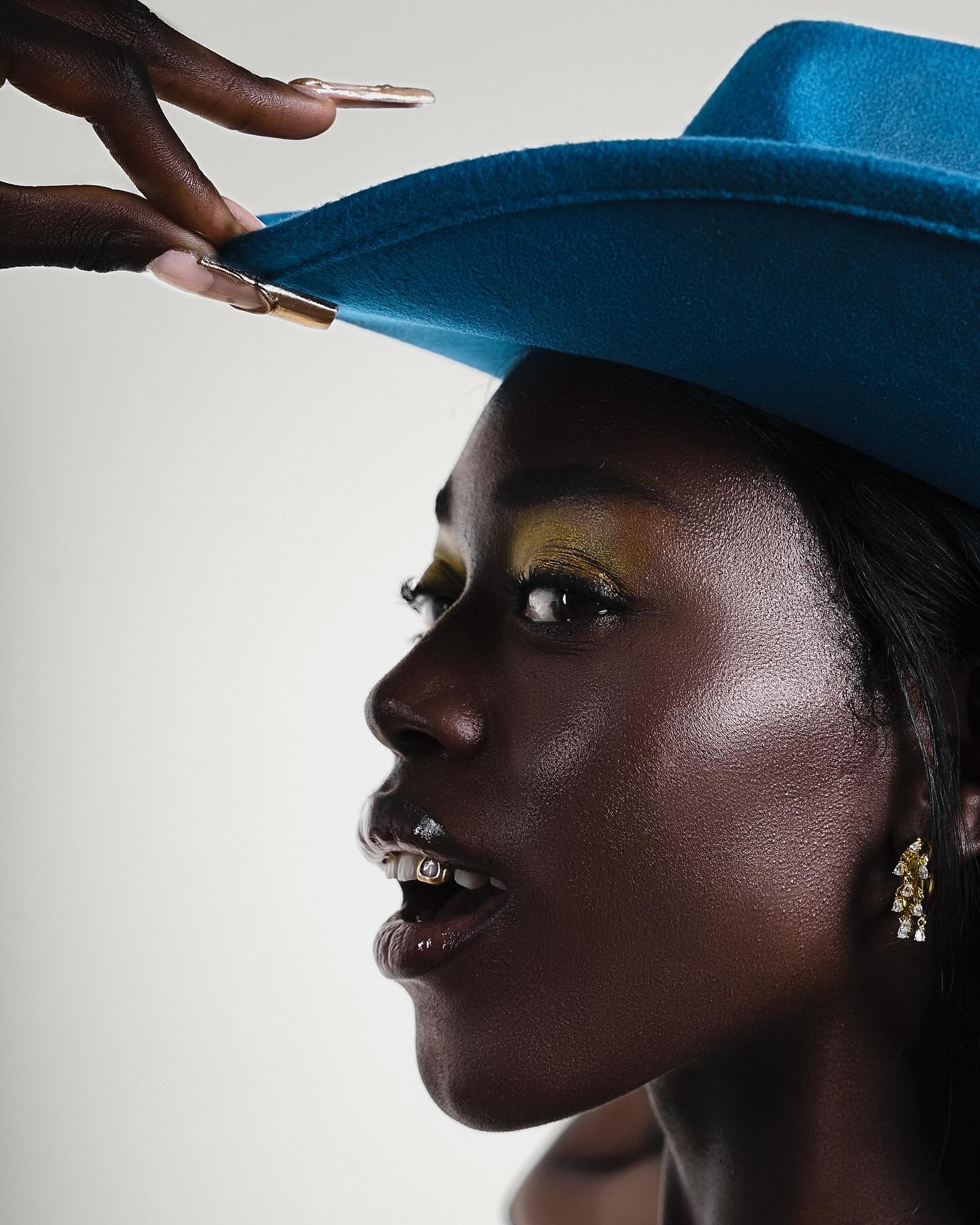 Shoot produced at Le Studio Honoré, central Paris (1st arr.)